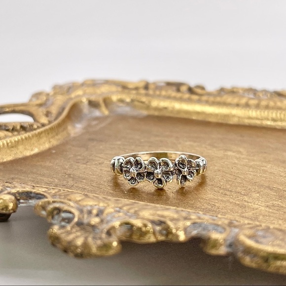 Flower Silver 925 Ring - Picture 3 of 10